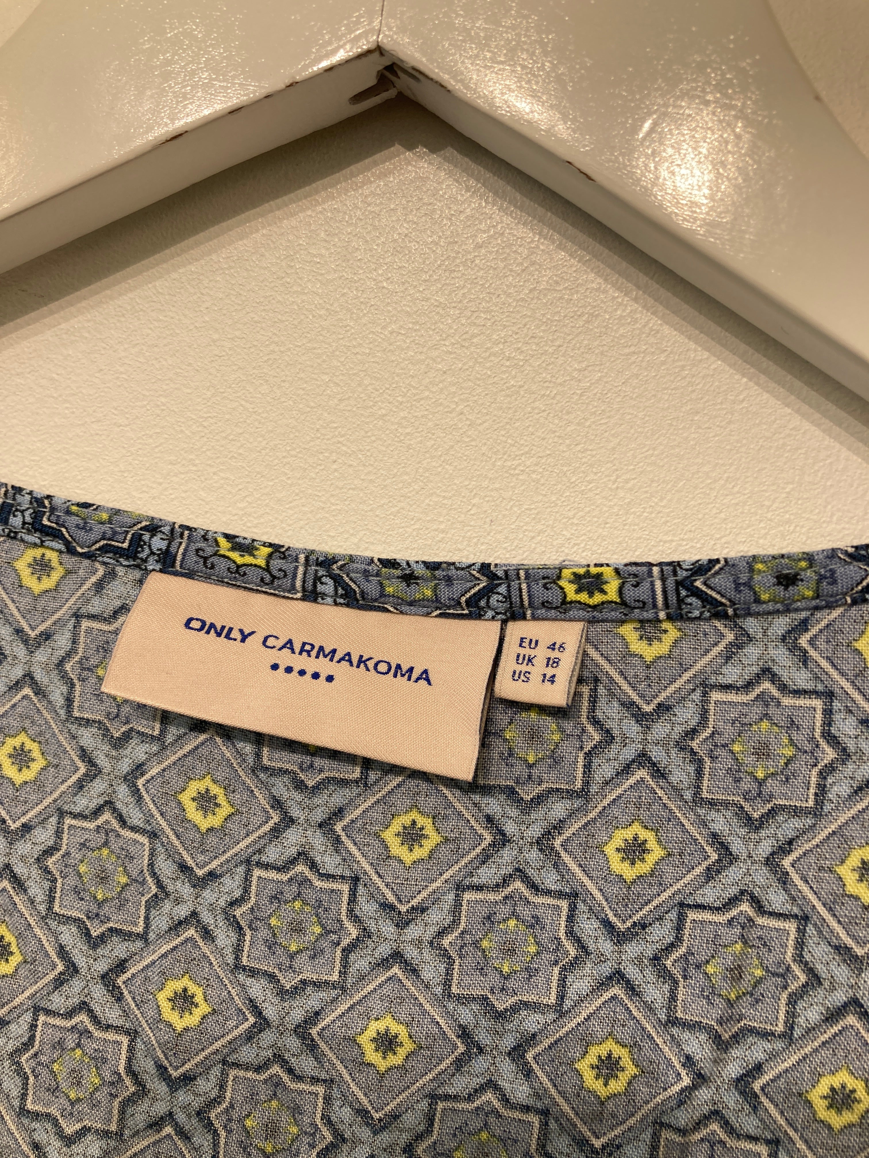 Only Carmakoma T-shirt